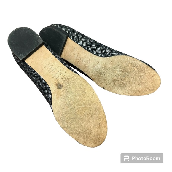 Stuart Weitzman women size 8.5, pre-owned. - Picture 4 of 5